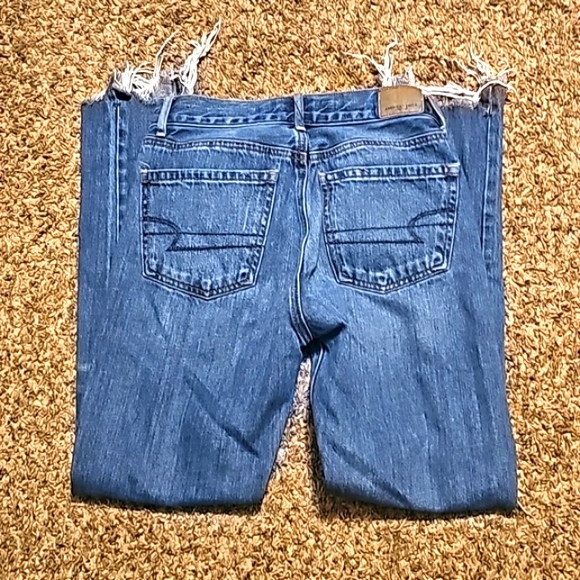 💙Womens super cute high rise girlfriend distressed jeans. Sz 0 reg💙 - Picture 3 of 5